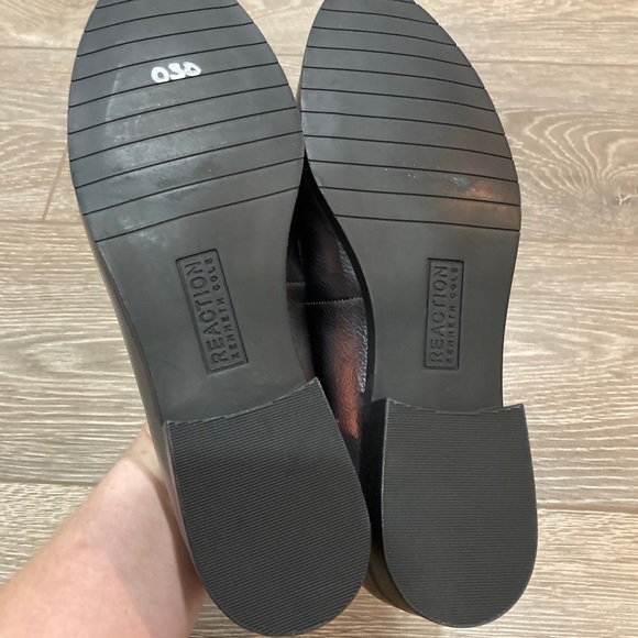 Kenneth Cole Silver Metallic Tassel Almond Toe Heeled Loafers - Picture 8 of 11